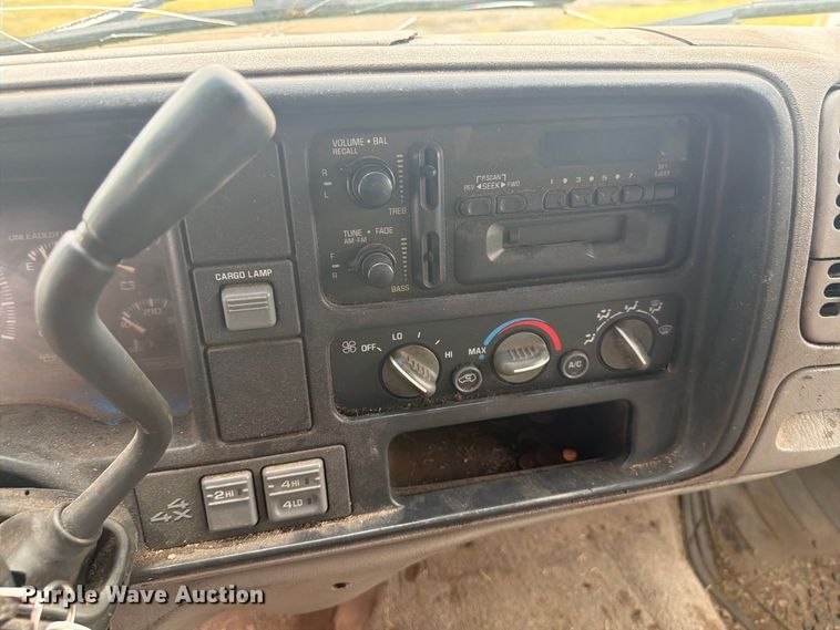 image for item DY3445 1999 Chevrolet K2500 Ext. Cab pickup truck