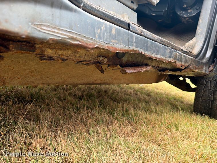 image for item DY3445 1999 Chevrolet K2500 Ext. Cab pickup truck