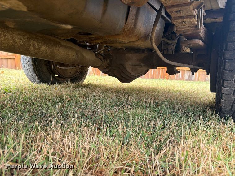 image for item DY3445 1999 Chevrolet K2500 Ext. Cab pickup truck