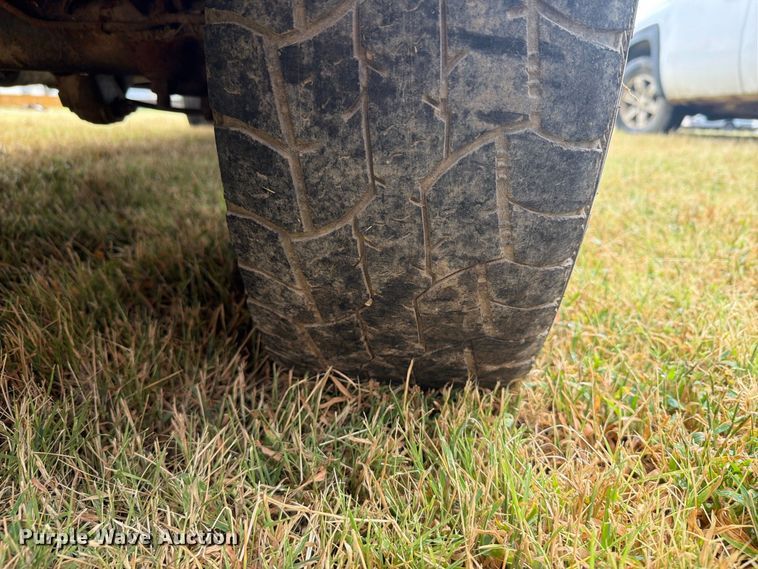 image for item DY3445 1999 Chevrolet K2500 Ext. Cab pickup truck
