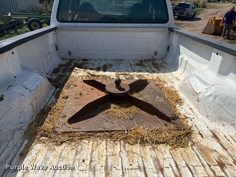 image for item DY3449 1999 Ford F250 Ext. Cab pickup truck