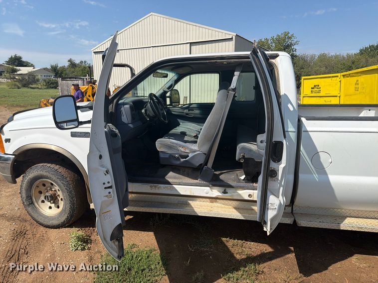 image for item DY3449 1999 Ford F250 Ext. Cab pickup truck