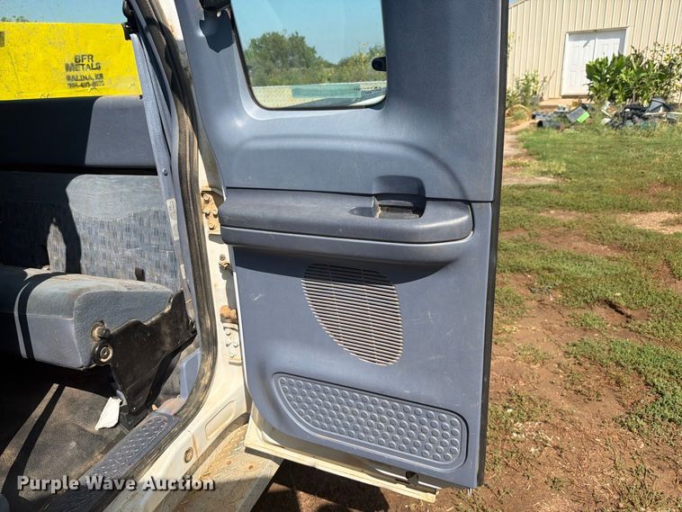 image for item DY3449 1999 Ford F250 Ext. Cab pickup truck