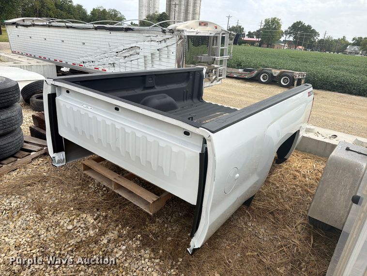 image for item DY3459 Chevrolet pickup truck bed