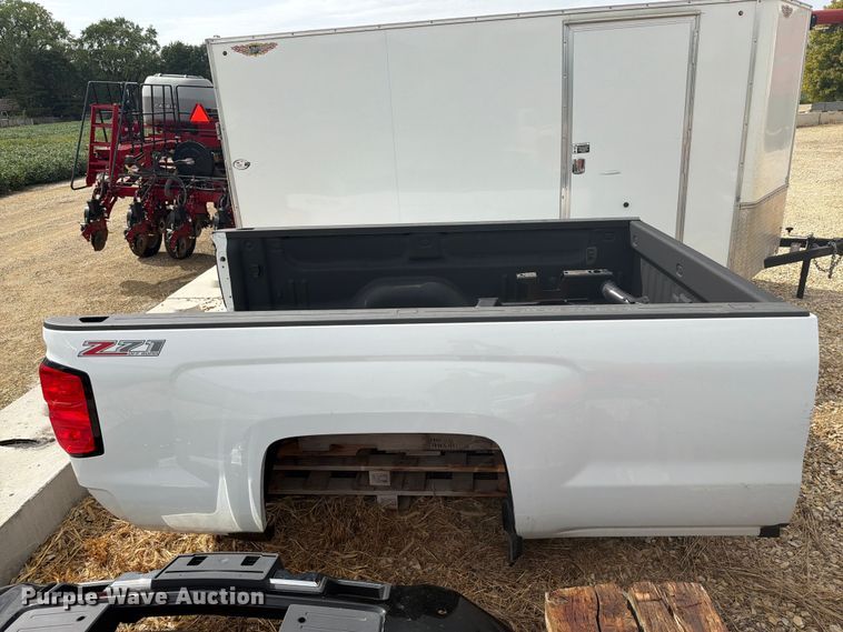 image for item DY3459 Chevrolet pickup truck bed