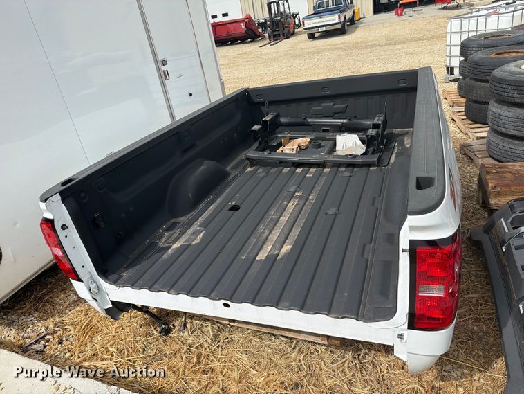 image for item DY3459 Chevrolet pickup truck bed