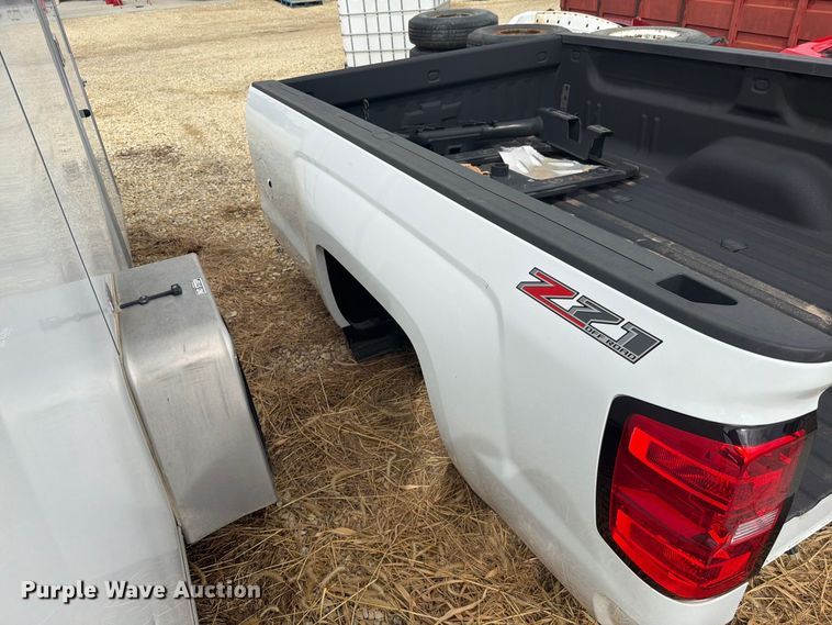 image for item DY3459 Chevrolet pickup truck bed