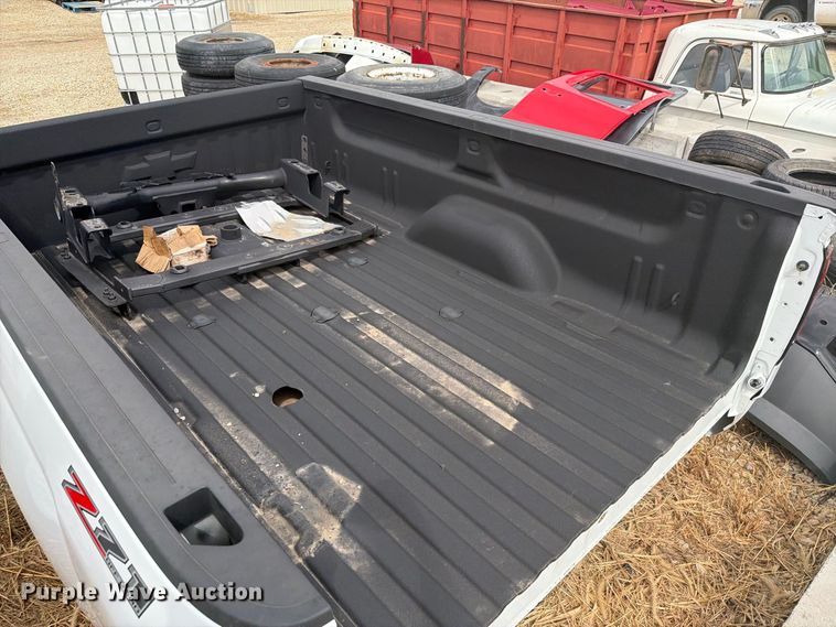 image for item DY3459 Chevrolet pickup truck bed