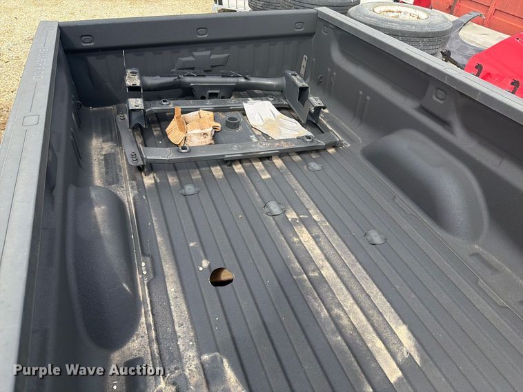 image for item DY3459 Chevrolet pickup truck bed