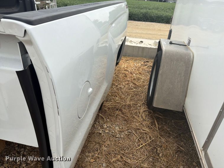 image for item DY3459 Chevrolet pickup truck bed