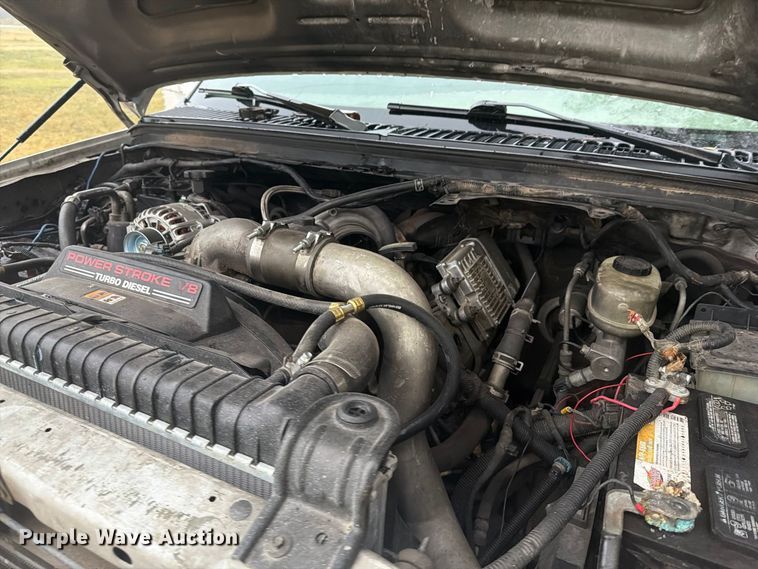 image for item DY3460 2004 Ford F250 Super Duty Crew Cab pickup truck