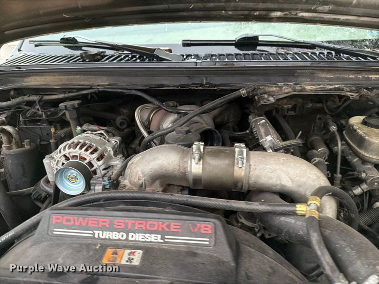 image for item DY3460 2004 Ford F250 Super Duty Crew Cab pickup truck