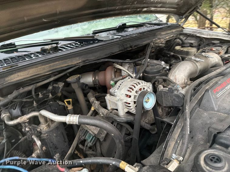 image for item DY3460 2004 Ford F250 Super Duty Crew Cab pickup truck