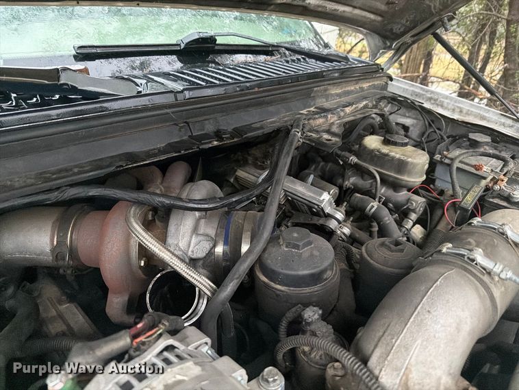 image for item DY3460 2004 Ford F250 Super Duty Crew Cab pickup truck