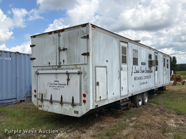 image for item DZ4823 1988 Star Mobile office trailer