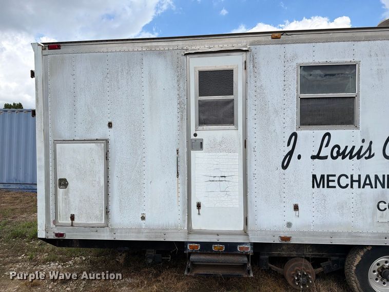 image for item DZ4823 1988 Star Mobile office trailer