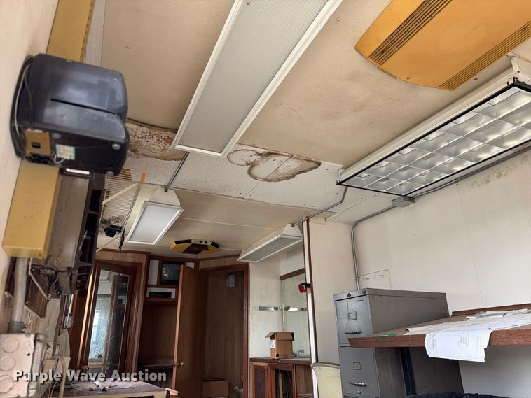 image for item DZ4823 1988 Star Mobile office trailer