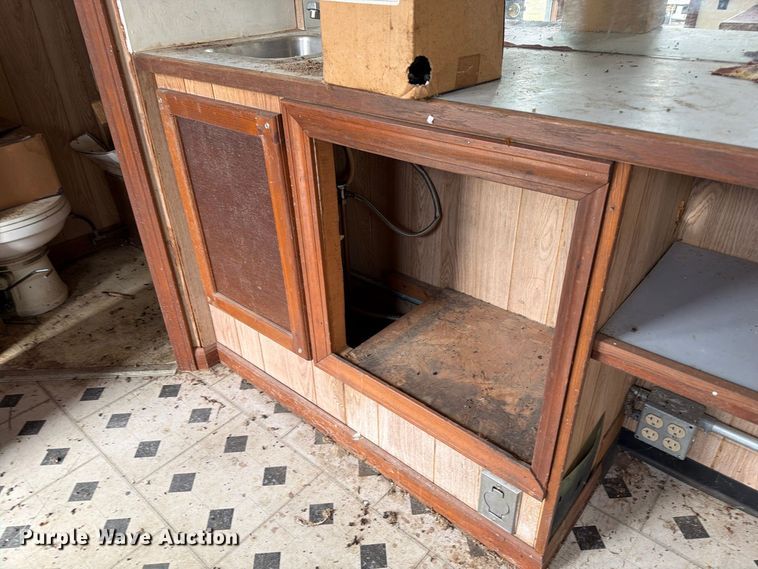 image for item DZ4823 1988 Star Mobile office trailer
