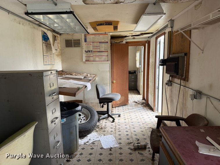 image for item DZ4823 1988 Star Mobile office trailer