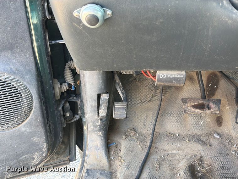 image for item DZ4843 2002 GMC Sierra 2500 Ext. Cab pickup truck