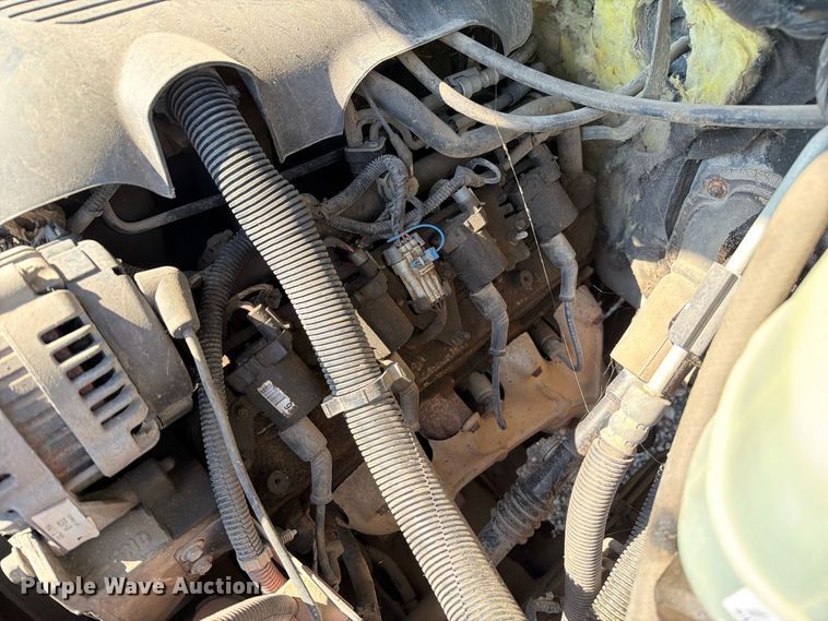 image for item DZ4843 2002 GMC Sierra 2500 Ext. Cab pickup truck
