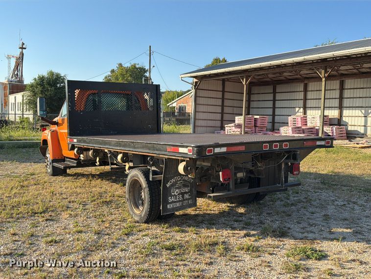 image for item DZ4848 2006 Chevrolet C5500 dump flatbed truck