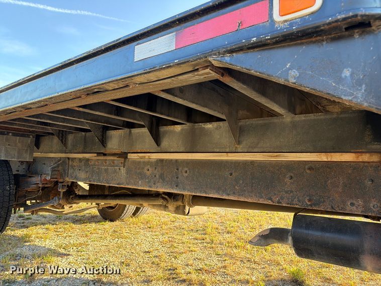 image for item DZ4848 2006 Chevrolet C5500 dump flatbed truck