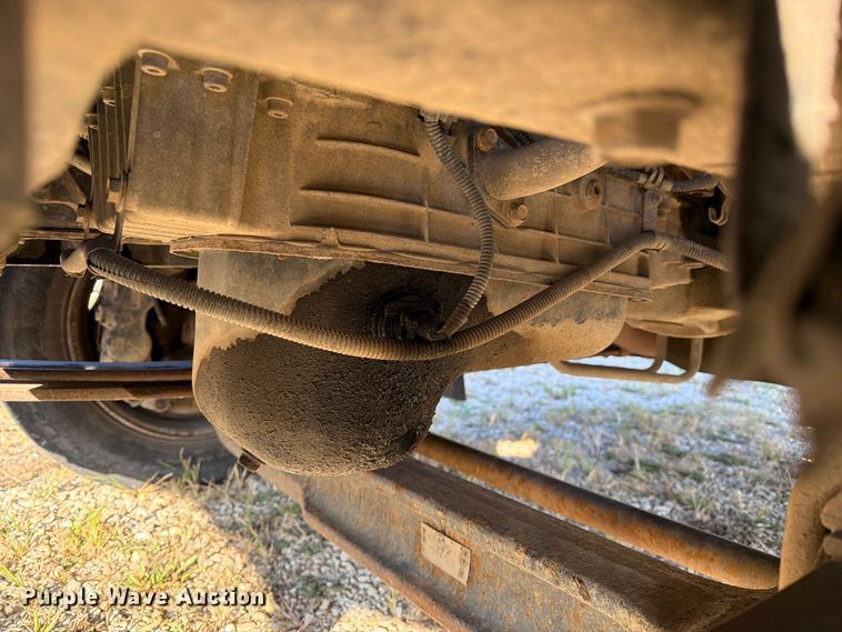 image for item DZ4848 2006 Chevrolet C5500 dump flatbed truck