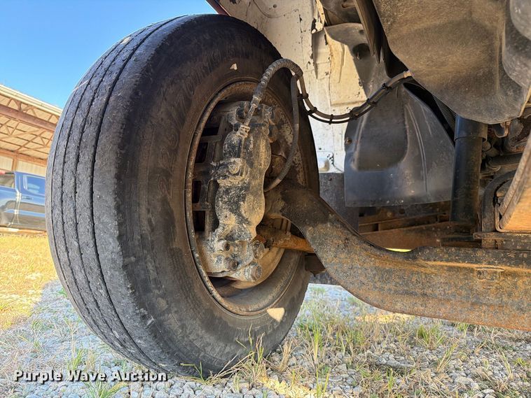 image for item DZ4848 2006 Chevrolet C5500 dump flatbed truck