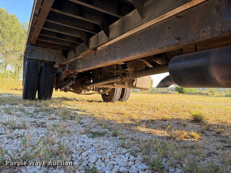 image for item DZ4848 2006 Chevrolet C5500 dump flatbed truck