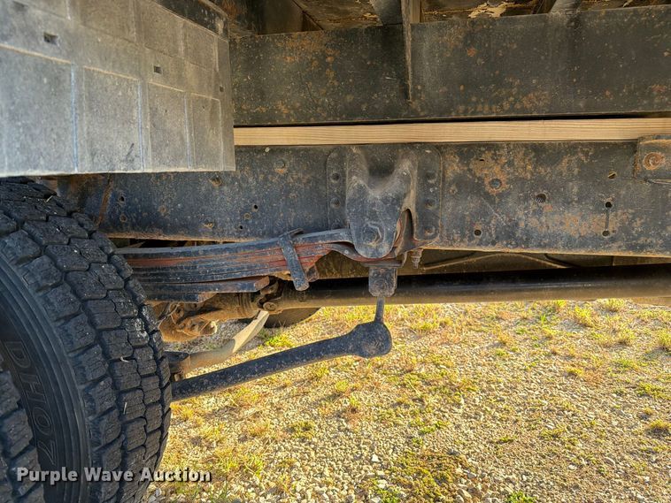 image for item DZ4848 2006 Chevrolet C5500 dump flatbed truck