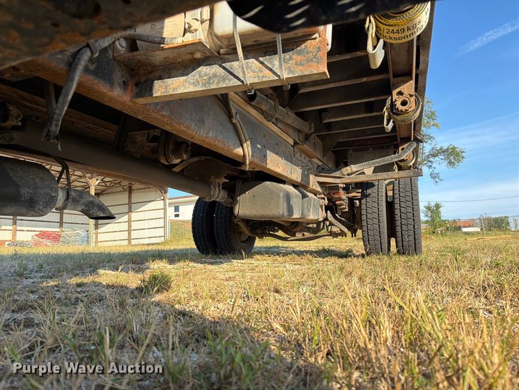 image for item DZ4848 2006 Chevrolet C5500 dump flatbed truck
