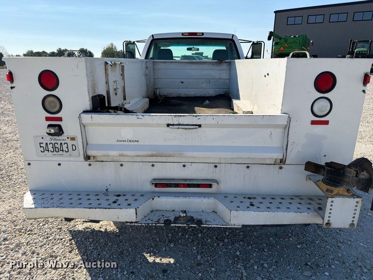image for item DZ4849 2004 Chevrolet Silverado 3500 utility bed pickup truck