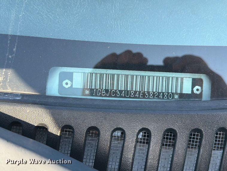 image for item DZ4849 2004 Chevrolet Silverado 3500 utility bed pickup truck