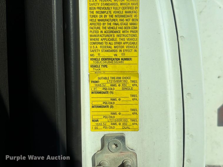 image for item DZ4849 2004 Chevrolet Silverado 3500 utility bed pickup truck