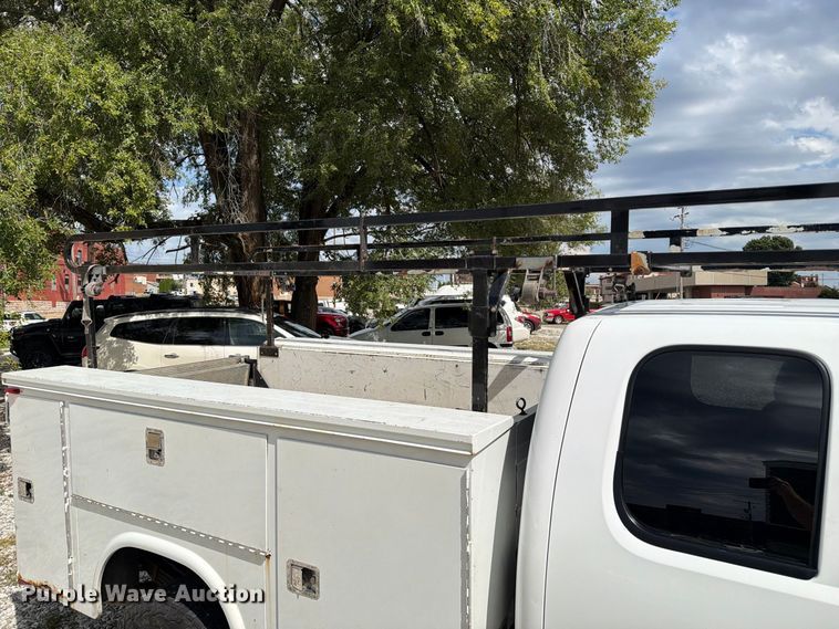image for item DZ4851 2011 Chevrolet Silverado 3500HD Ext. Cab utility bed pickup truck