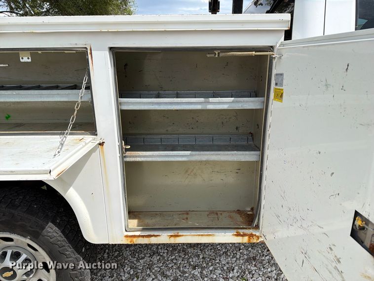 image for item DZ4851 2011 Chevrolet Silverado 3500HD Ext. Cab utility bed pickup truck