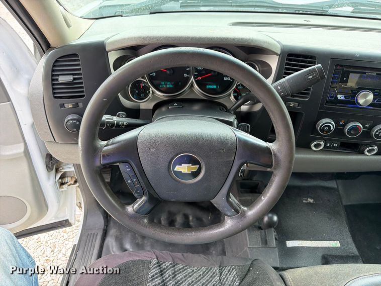 image for item DZ4851 2011 Chevrolet Silverado 3500HD Ext. Cab utility bed pickup truck