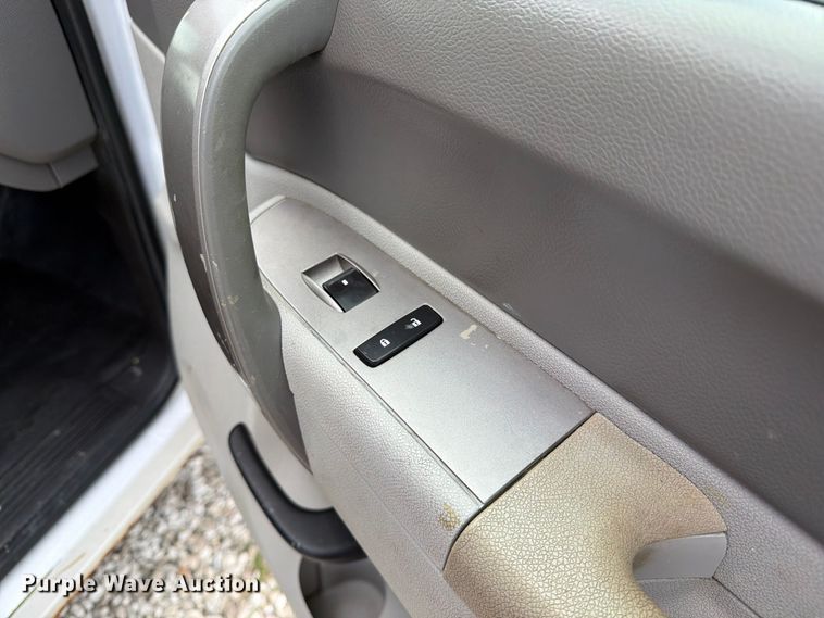 image for item DZ4851 2011 Chevrolet Silverado 3500HD Ext. Cab utility bed pickup truck