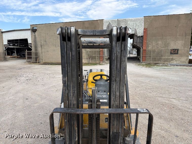 image for item DZ4856 Caterpillar P6000 forklift