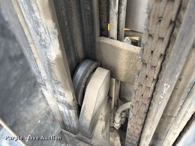 image for item DZ4856 Caterpillar P6000 forklift