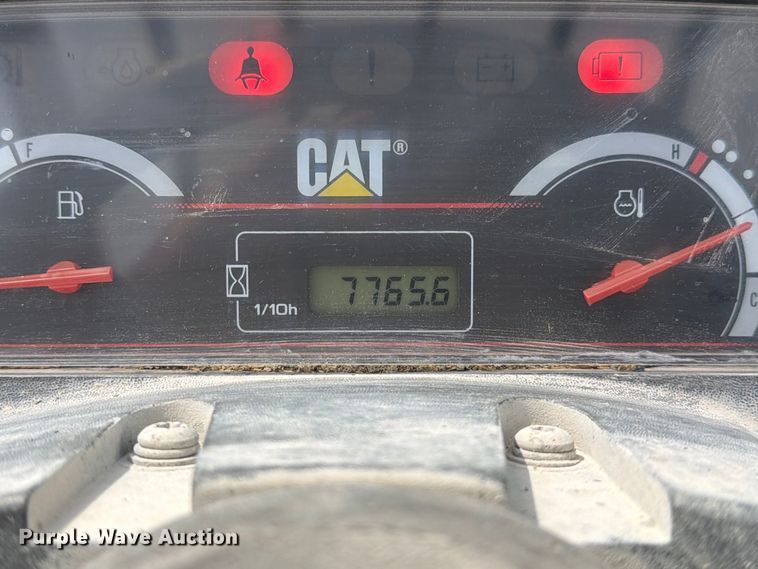 image for item DZ4856 Caterpillar P6000 forklift