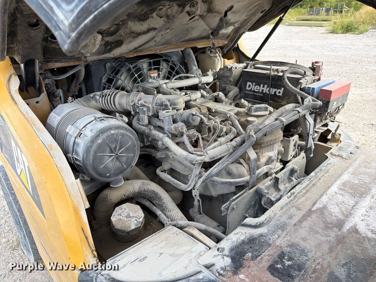 image for item DZ4856 Caterpillar P6000 forklift