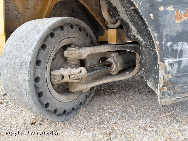 image for item DZ4856 Caterpillar P6000 forklift