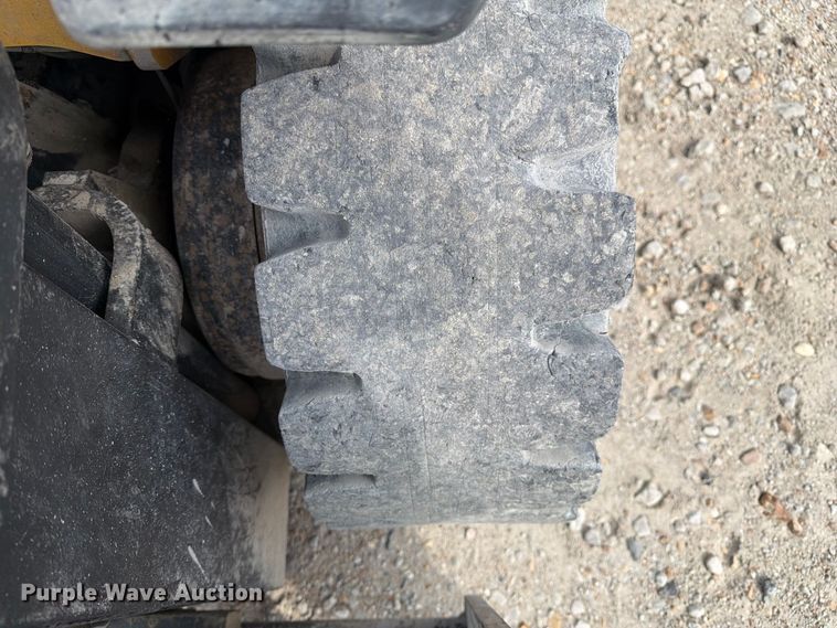 image for item DZ4856 Caterpillar P6000 forklift