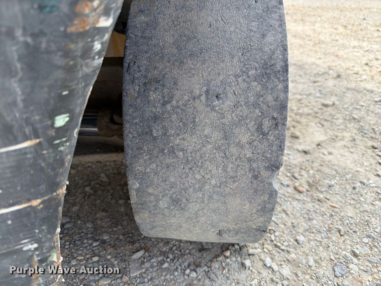 image for item DZ4856 Caterpillar P6000 forklift