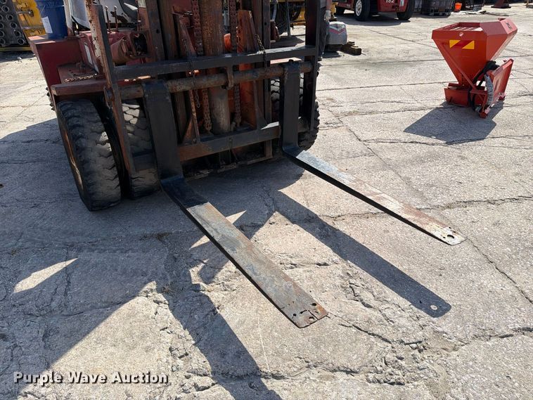 image for item DZ4867 1971 Taylor Y-12-WS forklift