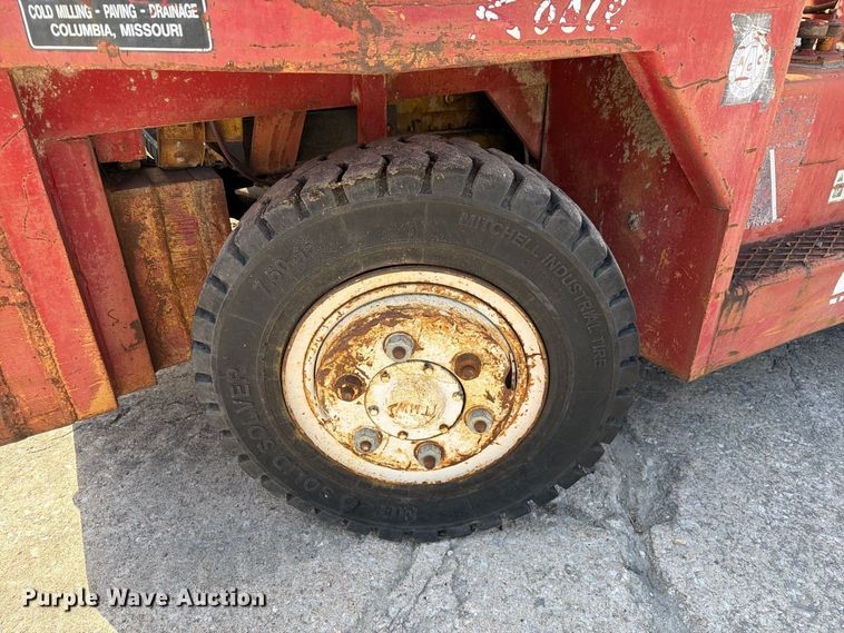 image for item DZ4867 1971 Taylor Y-12-WS forklift