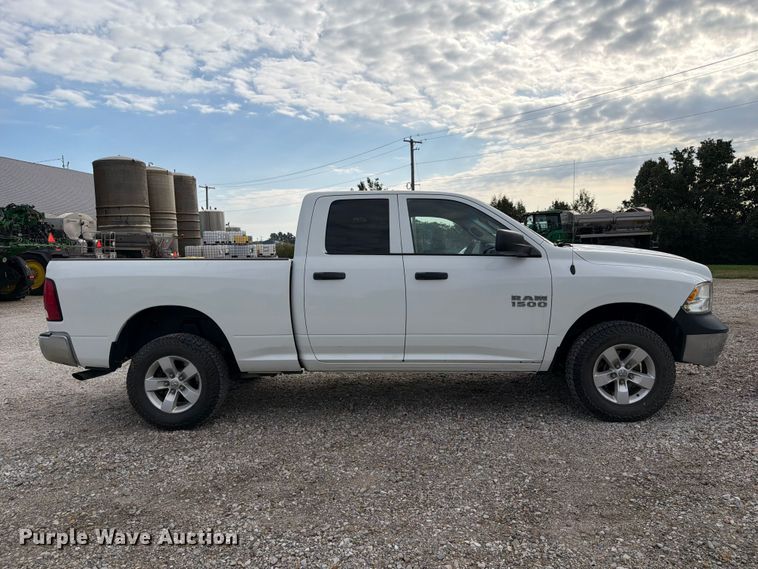 image for item DZ4895 2015 RAM 1500 Crew Cab pickup truck