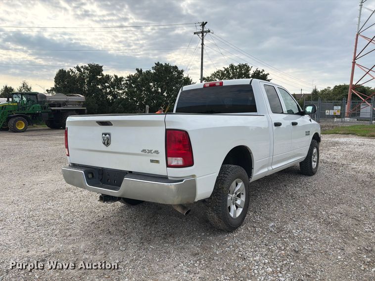 image for item DZ4895 2015 RAM 1500 Crew Cab pickup truck